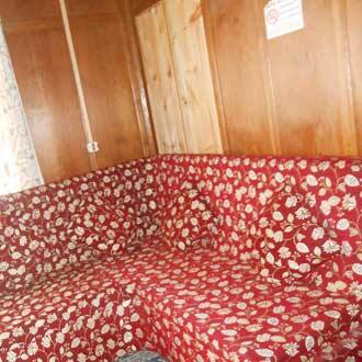 Young Sabeena Houseboat, Srinagar 5